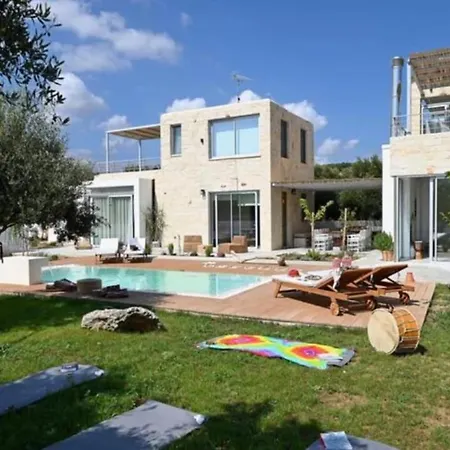The Vista Collection-annassa And Vilă Agios Andreas (Crete)